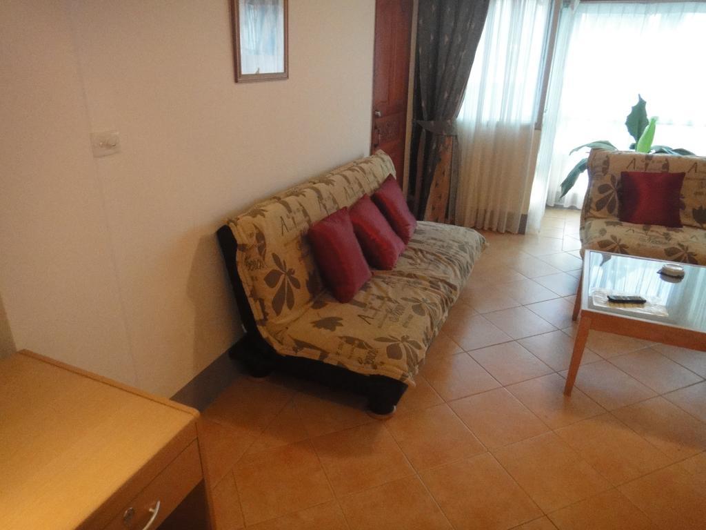 Aquarius Gay Guesthouse & Sauna Patong Quarto foto