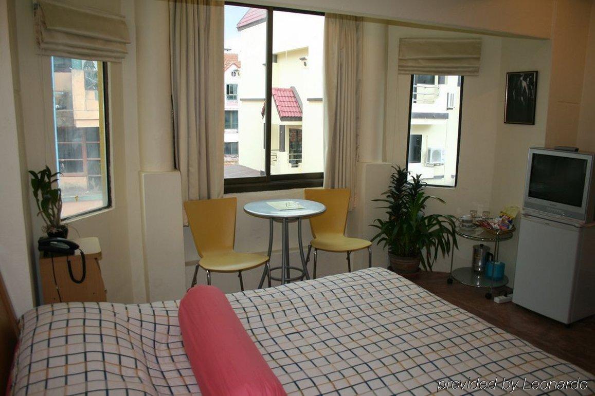 Aquarius Gay Guesthouse & Sauna Patong Quarto foto