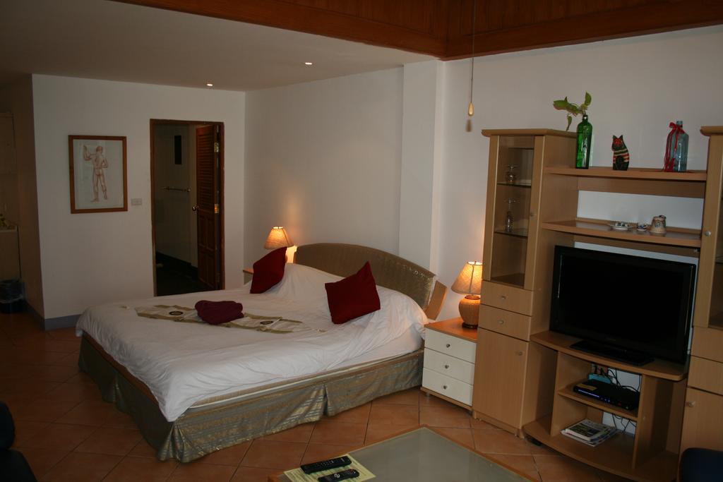 Aquarius Gay Guesthouse & Sauna Patong Quarto foto